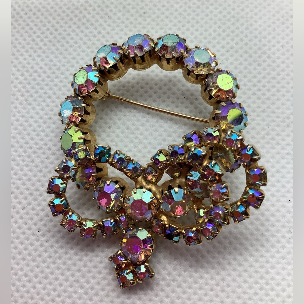 Vintage Brooch Iridescent Rhinestone Circle Bow Pin Juliana? Aurora Borealis HTF